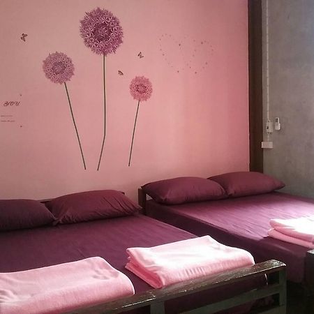 Sawang Guesthouse Ban Sawang Yai Exterior photo